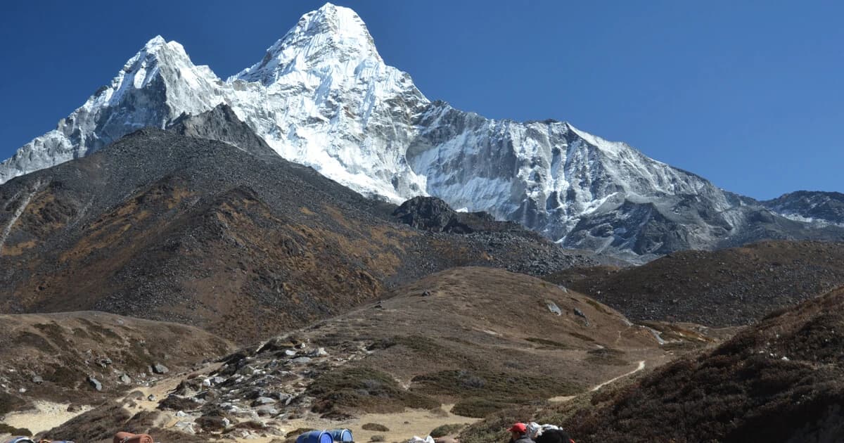 Mt. Ama Dablam (6812 m)