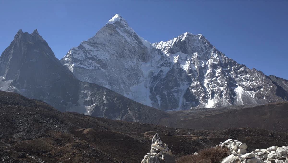 Mt. Amadablam (6812 m)