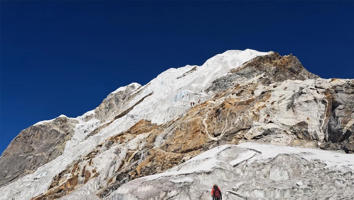 Lobuche East (6119 m)
