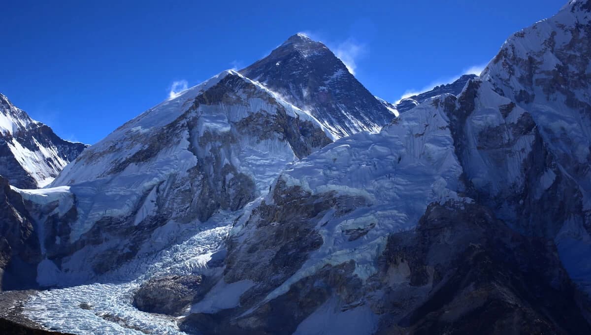 Mt. Everest (8848 m)