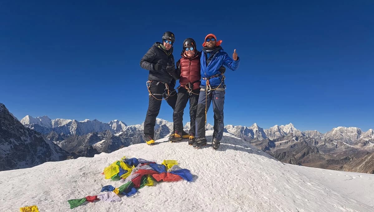 Lobuche Peak Summit (6119 m)