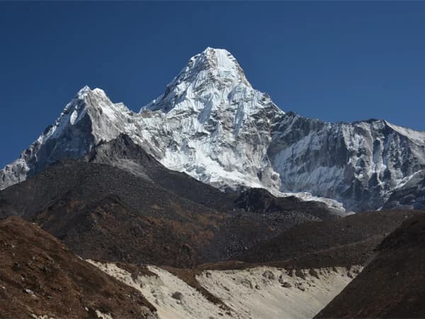 Ama Dablam mountain