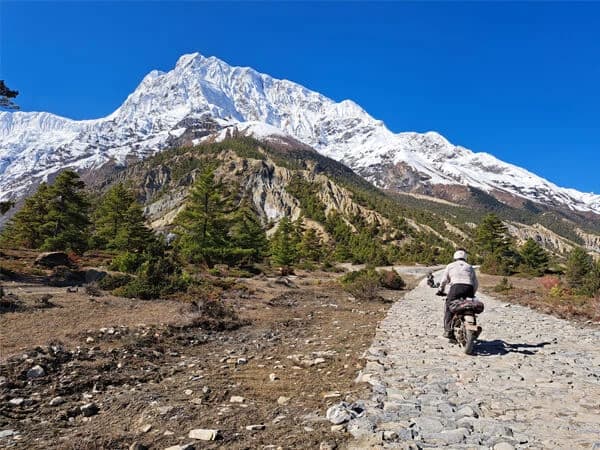 Manang Motorbike Tour